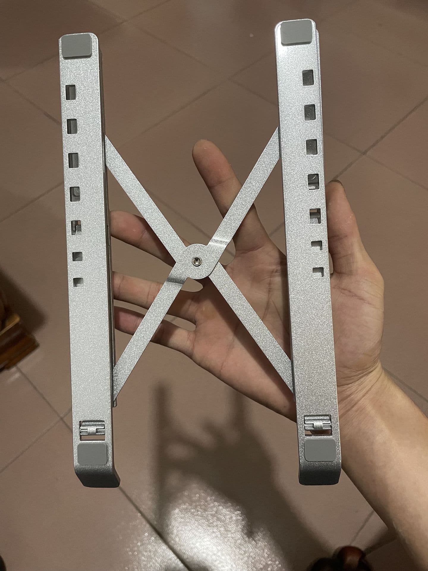 モニターアーム 折りたたみ式アルミ製ノートパソコンスタンド